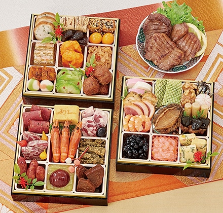 牛たん炭焼利久 和洋中おせち三段重